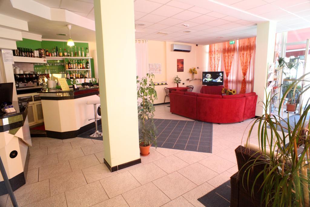 Hotel Saxon Rimini Extérieur photo