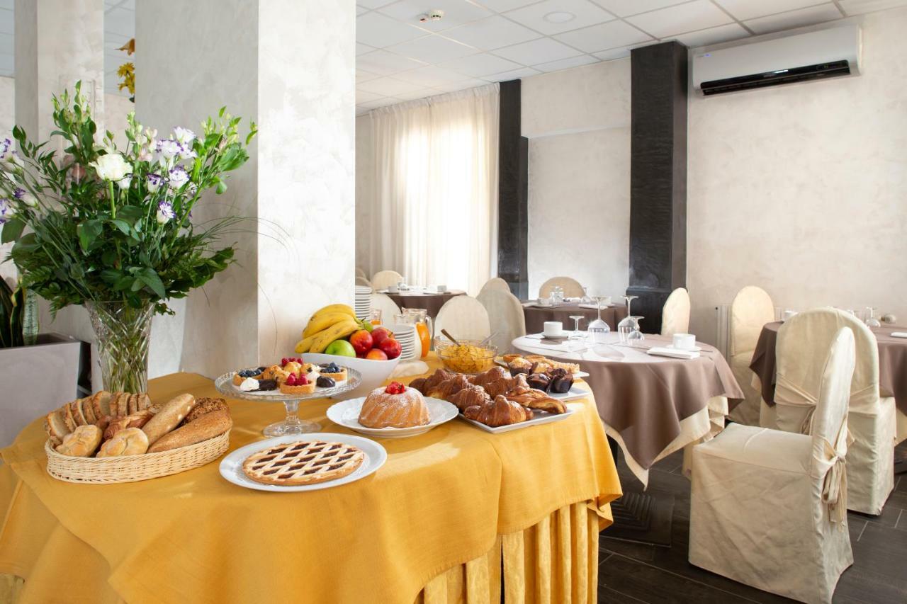 Hotel Saxon Rimini Extérieur photo